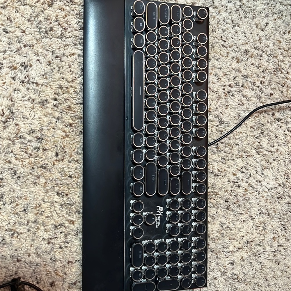 RGB royal kludge typewriter keyboard, barley used but not new.